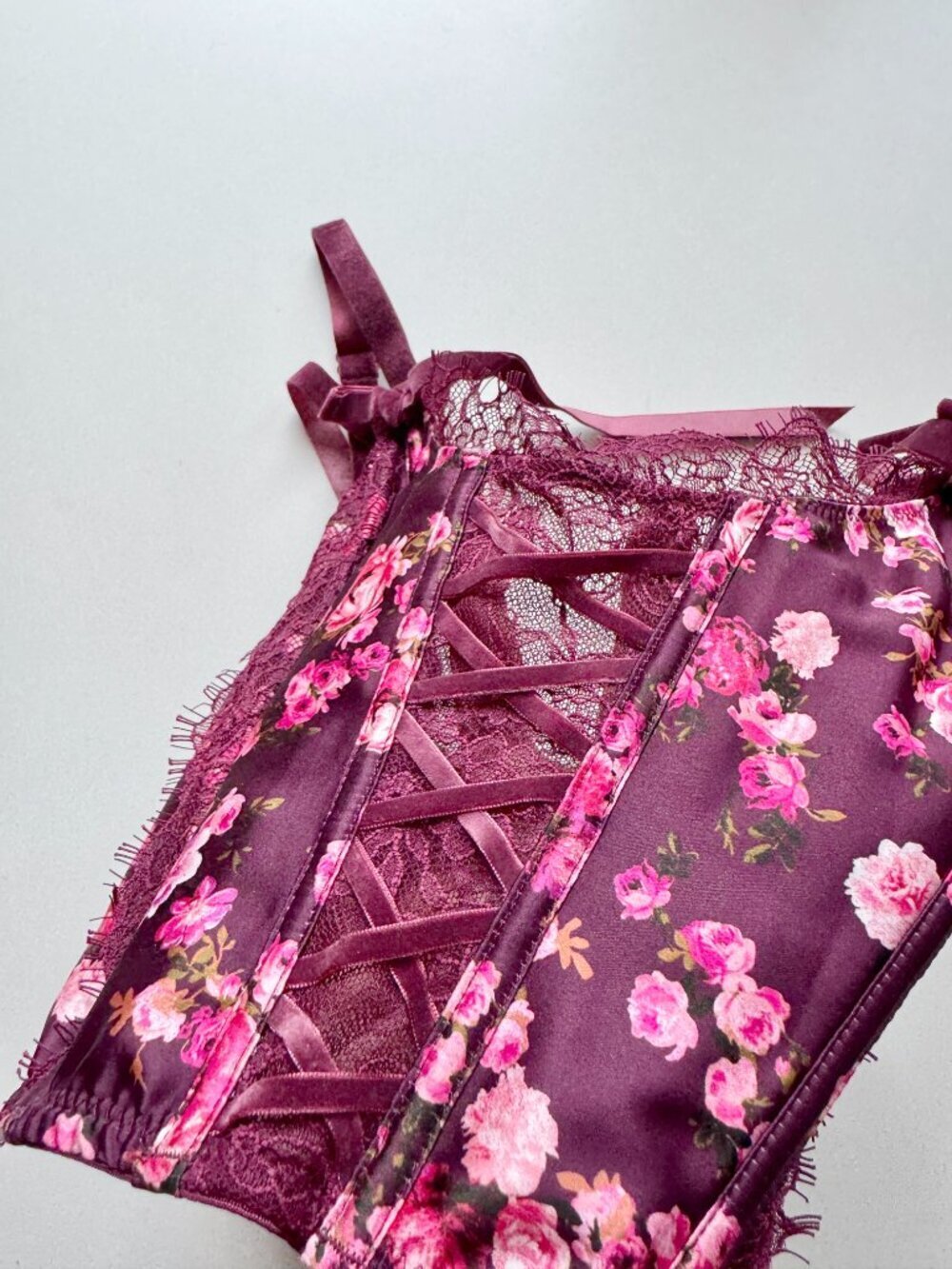 VICTORIA'S SECRET Peony Trellis Maroon Floral Lace Satin Bustier Top, Size M - Picture 8 of 15